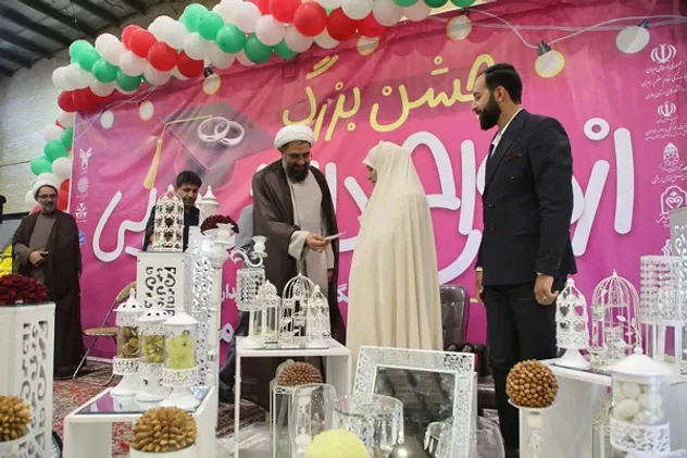 تصاویر/ جشن بزرگ ازدواج دانشجویی در همدان