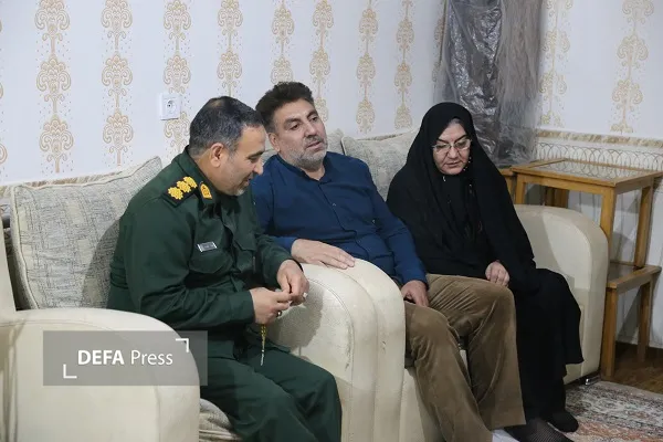 دیدار با خانواده شهید نظرزاده
