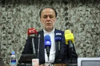 حاجی‌بابایی: ایران اسلامی در سطح بین‌المللی اثرگذار است/ هیچ چیز نباید جای شعر و کتاب را بگیرد
