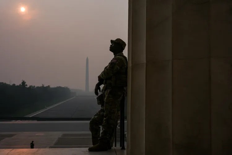 Incompetence of the Democratic and Republican Parties in Running the US Terrorist Army
