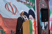 حجت الاسلام غفوری: تقسیم کار ملت و نیروهای مسلح، هیمنه استکبار را شکست
