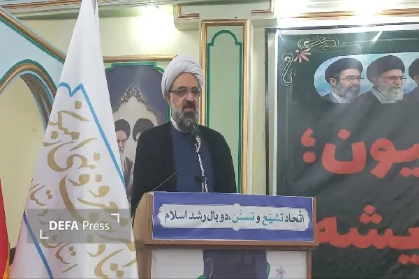 مسئولان نباید در اتاق‌های بسته برای مردم تصمیم بگیرند و باید وارد میدان شوند
