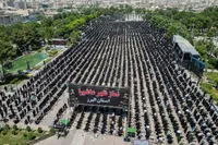 اقامه باشکوه نماز ظهر عاشورا در البرز