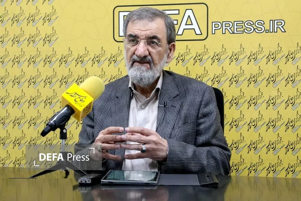 دبیر
