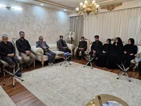 دیدار مدیرکل تسهیلات بنیاد شهید کشور با خانواده شهید امیر امیرمحمدی در کرمان+ تصاویر