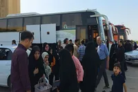 راهی شدن میبدی‌ها برای شرکت در مراسم وداع با رهبر شهید
