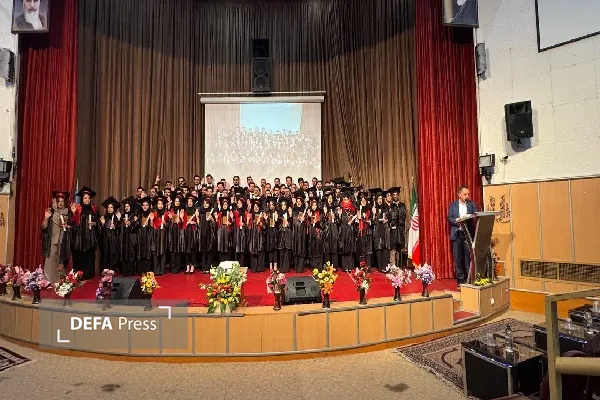 هفتاد و هشت پزشک جوان از دانشگاه علوم پزشکی کردستان دانش‌آموخته شدند