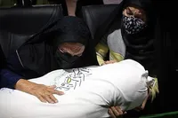 مادر شهید والامقام «قبله‌علی عزیزی» آسمانی شد