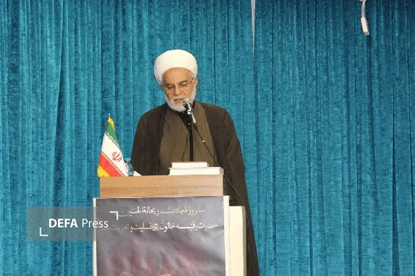 رهبر شهید؛ محور همبستگی مردم کردستان با آرمانهای انقلاب هستند رهبر شهید؛ محور همبستگی مردم کردستان با آرمانهای انقلاب هستند