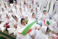بیعت دختران دانش‌آموز تهرانی در جشن فرشته‌ها