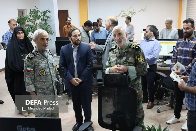 بازدید امیر «آراسته» از خبرگزاری دفاع مقدس