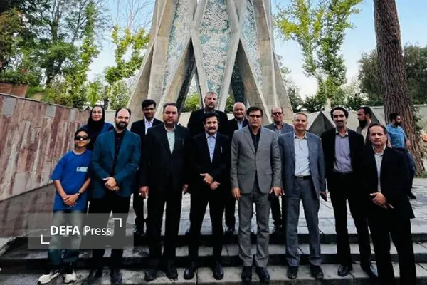 بازدید معاون رئیس‌جمهور از آرامگاه مفاخر نیشابور