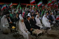 تصاویر/ مراسم ازدواج زوج‌های جان فدای ایران در اجتماع شبانه مردم در شیراز