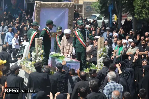تصاویر/ تشییع پیکر مطهر &laquo;پاسدار شهید ولی&zwnj;الله طاهری&raquo; در شهرستان شازند