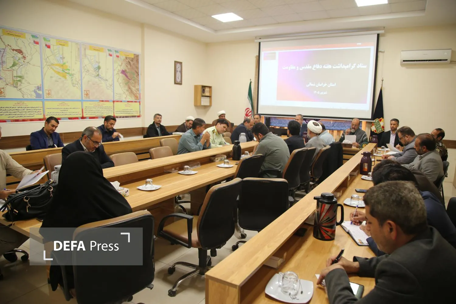 تصاویر/ برگزاری جلسه ستاد چهل و ششمین سالگرد گرامیداشت هفته دفاع مقدس در خراسان شمالی
