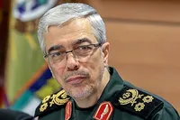پیام تبریک سرلشکر باقری به‌مناسبت روز معلم