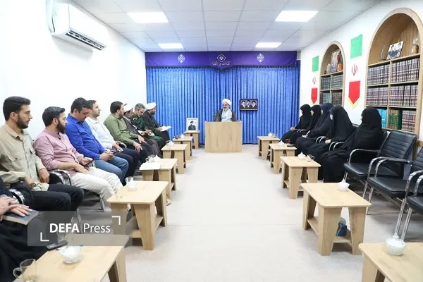 کوتاهی در تبیین حقایق تاریخ‌ معاصر، پیامدهای مخربی خواهد داشت