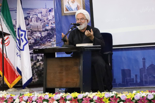 همایش «طلایهداران تبلیغ» در بندرعباس برگزار شد همایش «طلایهداران تبلیغ» در بندرعباس برگزار شد