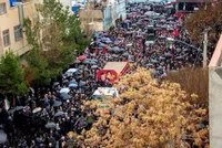 تشییع ۱۳ بسیجی شهید محله قراملک تبریز زیر گریه‌های آسمان