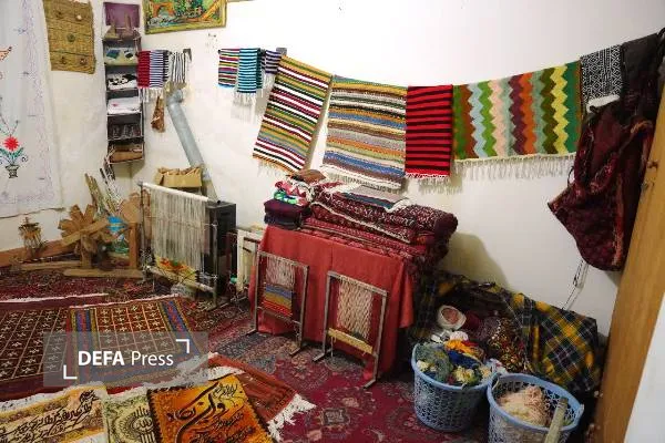افتتاح نمایشگاه اقتصاد مقاومتی در روستای اسرم+ تصاویر