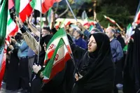 تصاویر/هفتاد روز دفاع از سنگر خیابان در سمنان