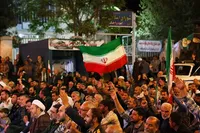 تصاویر/ تجمع انقلابی مردم کبودرآهنگ در گرامیداشت هفته دفاع مقدس