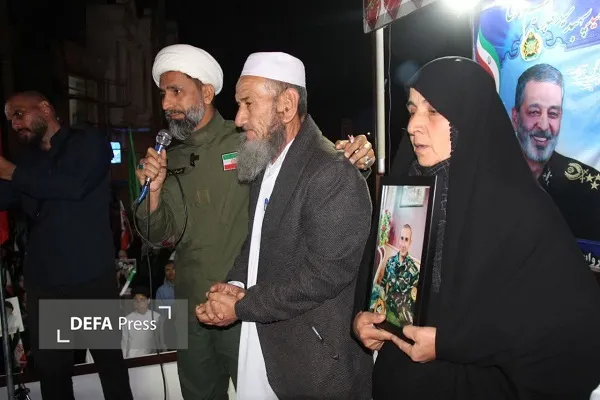 تجلیل از والدین شهدا تجلیل از والدین شهدا