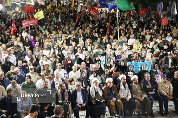 سارا فلاحی در یادواره شهداجنگ12 روزه سارا فلاحی در یادواره شهداجنگ12 روزه