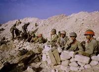 فیلم/ ماجرای ساخت خاکریزی که خاکریز «عصایی» نام گرفت/ یکجا در جنگ میلیمتری می جنگیدیم یکجا کیلومتری