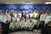 تصاویر/ دیدار فرماندهان نیروی انتظامی با نماینده ولی فقیه در آذربایجان شرقی  و امام جمعه تبریز به مناسبت هفته نیروی انتظامی