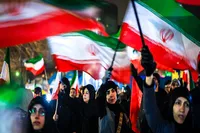 فیلم/ اجتماع بزرگ مردمی شبانه کرمانشاه  در موج ۱۷۰