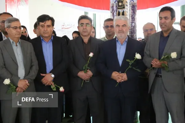 عطرافشانی گلزار شهدای یاسوج