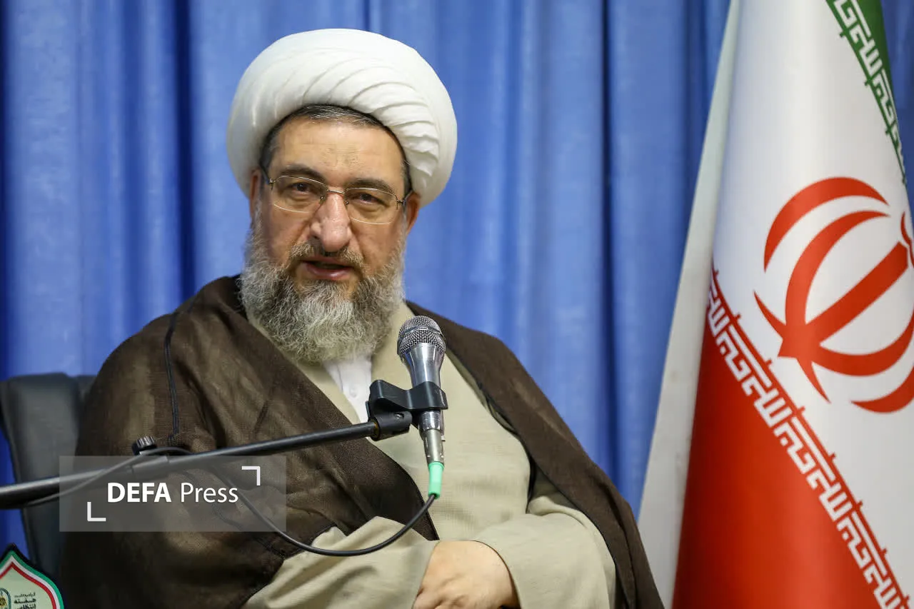 امام‌جمعه تبریز: اقتدار فراجا باید با مردم‌داری و هوشمندسازی همراه باشد