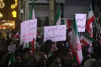 همبستگی ملی در تجمعات شبانه مردم ایران برای دفاع از کشور+ تصاویر و فیلم