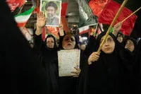 فیلم / نوای وحدت در شب ۱۴۲ تجمع مردمی در قلب گلستان طنین‌انداز شد