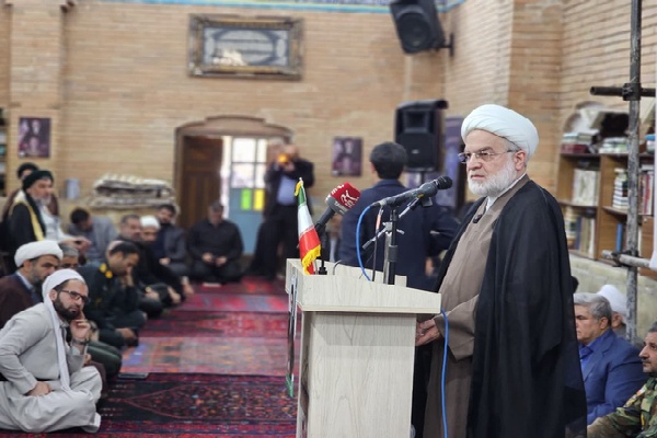 نماینده ولیفقیه کردستان: مدیریت در جمهوری اسلامی بدون روحیه فداکاری معنا ندارد نماینده ولیفقیه کردستان: مدیریت در جمهوری اسلامی بدون روحیه فداکاری معنا ندارد