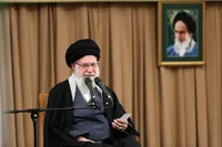 امام خامنه‌ای: ملت بزرگ ایران همّت و هویت خود را به رخ دشمنان کشید