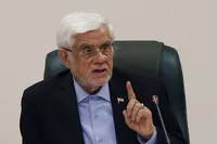 عارف: در موضوع تنگه هرمز بر حقوق خود ایستادگی می‌کنیم