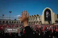روز دوم/ وداع حماسی ملت ایران با قائد شهید امت+ فیلم و تصاویر