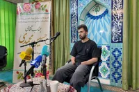 دیدار جامعه قرآنی با جانباز لانچر «حسین محمدی»/ تولد پدر و دختری که همزمان شد