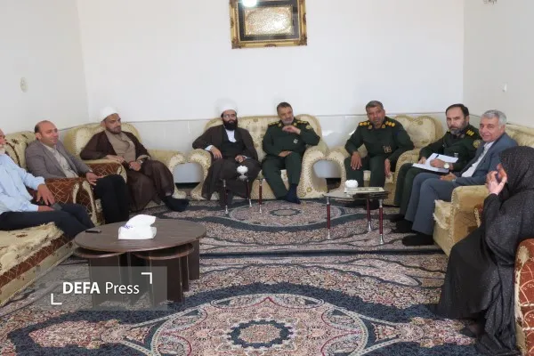 سرهنگ جوان: دیدار با خانواده شهدا روحیه خدمت را در مسئولان مضاعف می‌کند