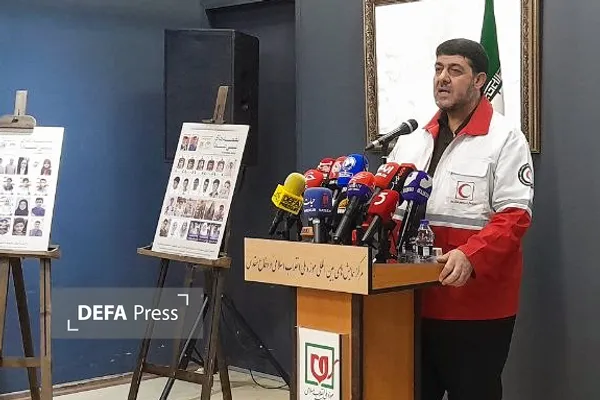 پیرحسین کولیوند، رئیس جمعیت هلالاحمر پیرحسین کولیوند، رئیس جمعیت هلالاحمر