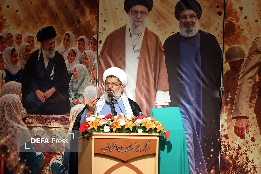 حجت الاسلام شیرازی: عشق رزمندگان به شهادت در مکتب روحانیت شکل گرفته بود