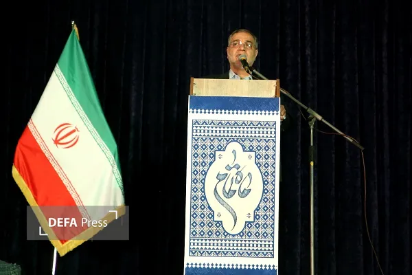 فضائلی: ایران برای نظم جدید جهانی آماده می‌شود