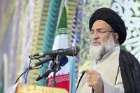 اقتدار ملی و توان دفاعی عامل اصلی صلح و امنیت کشور است