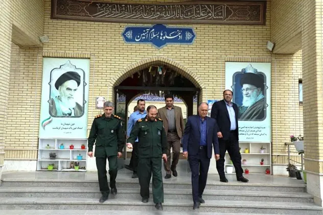 تصاویر/ بازدید مدیرعامل شرکت برق منطقه‌ای مازندران و گلستان از موزه دفاع مقدس و مقاومت مازندران