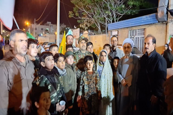 مراسم میلاد امام رضا(ع) و تجمع شبانه بیعت با رهبری در چهارصد دستگاه قزوین برگزار شد مراسم میلاد امام رضا(ع) و تجمع شبانه بیعت با رهبری در چهارصد دستگاه قزوین برگزار شد