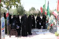 تصاویر/ بهشت گردی در گلزار شهدای اراک