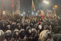 فیلم / اقامه نماز استغاثه به امام زمان (عج) در گرگان