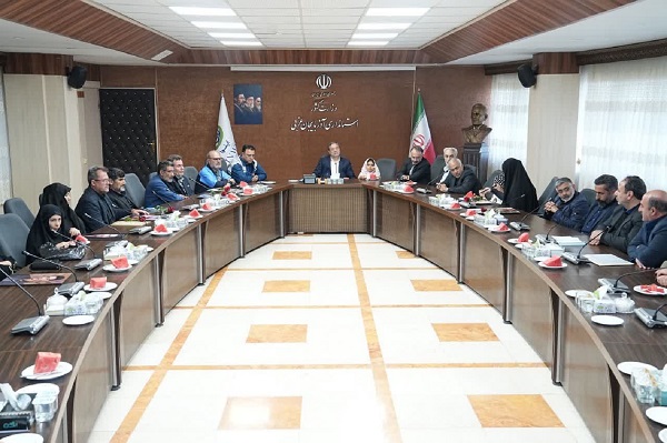 تأکید استاندار آذربایجان غربی بر مسئولیت مدیران در قبال خانواده شهدا/ خدمت به ایثارگران افتخار است